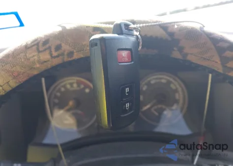 2022 Toyota Tacoma Trd Off Road z USA, uszkodzony, nr VIN 3TMCZ5AN6NM527409